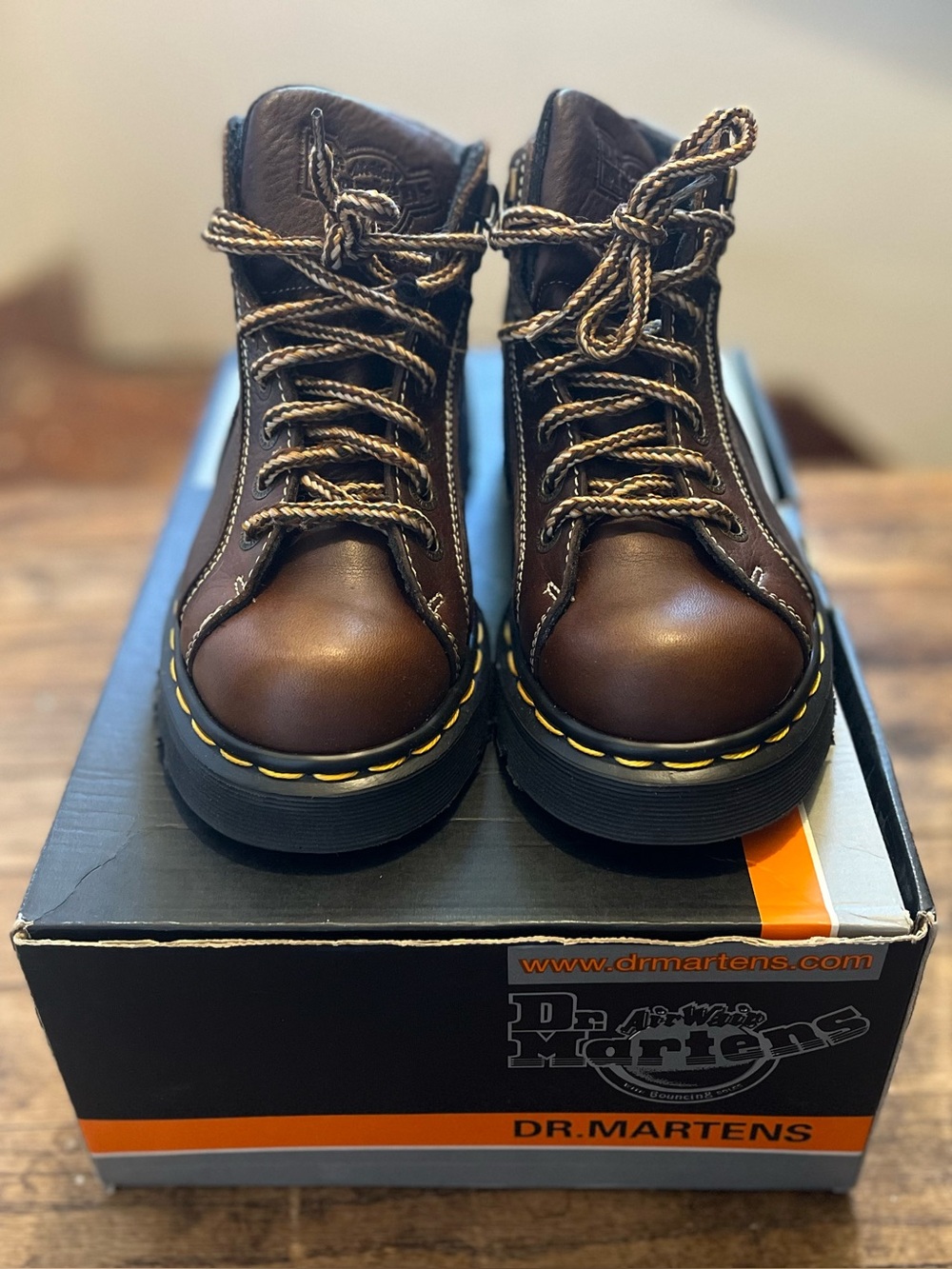 Vtg Dr. Martens 9352 Chunky Lace Up Boots UK Size 3 US size 4 W/ Box